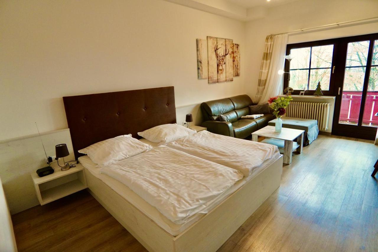 Hallelujah - Wunderschoenes Und Gepflegtes Apartment Mit Bademantelgang Zur Therme Bad Griesbach  Exterior foto