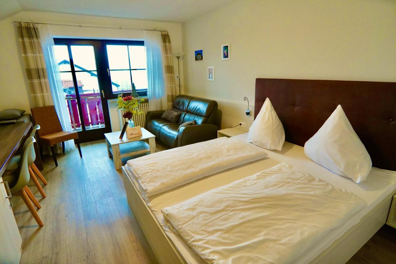 Hallelujah - Wunderschoenes Und Gepflegtes Apartment Mit Bademantelgang Zur Therme Bad Griesbach  Exterior foto